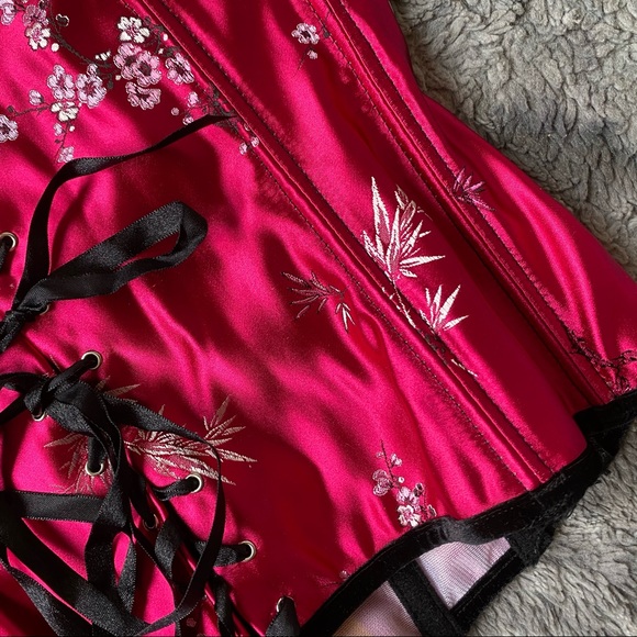 SOLD VTG Floral Brocade Satin Corset - Picture 12 of 13